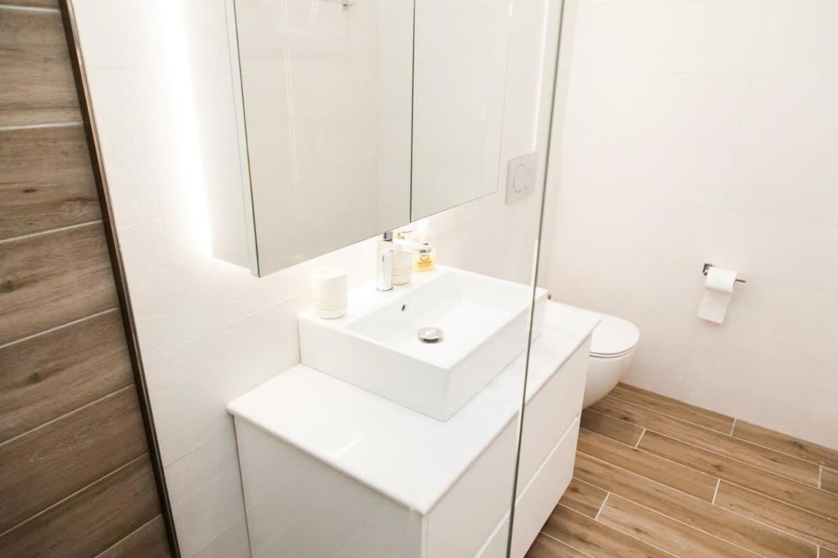 Comfortable 2 Bd Apt Near Sintagma Square أثينا المظهر الخارجي الصورة