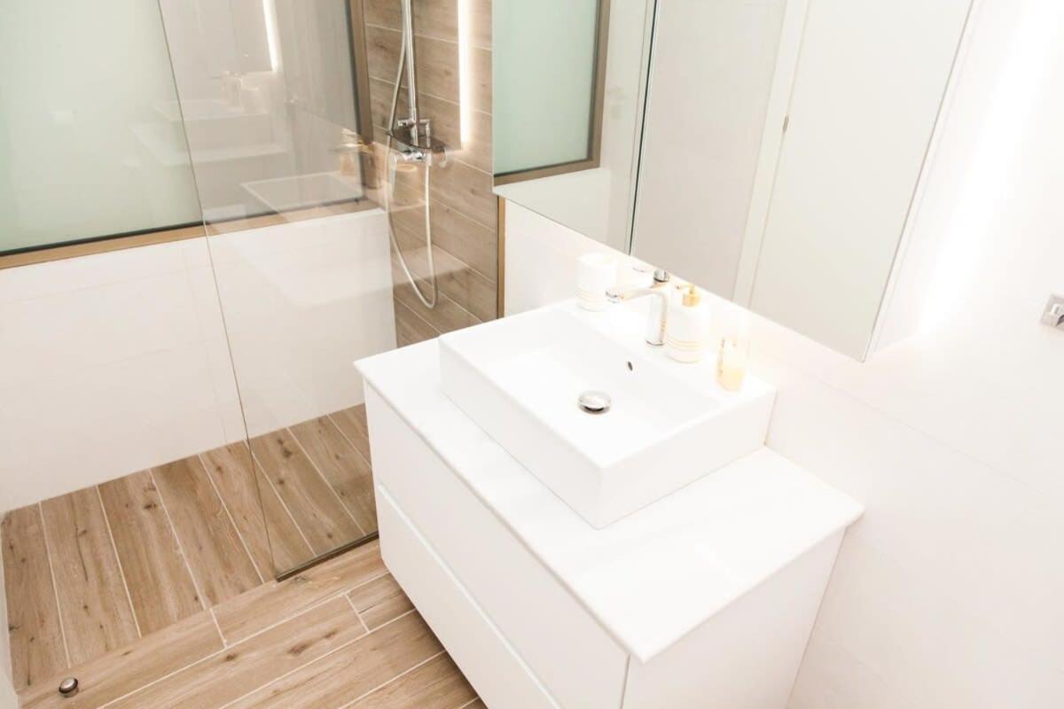 Comfortable 2 Bd Apt Near Sintagma Square أثينا المظهر الخارجي الصورة